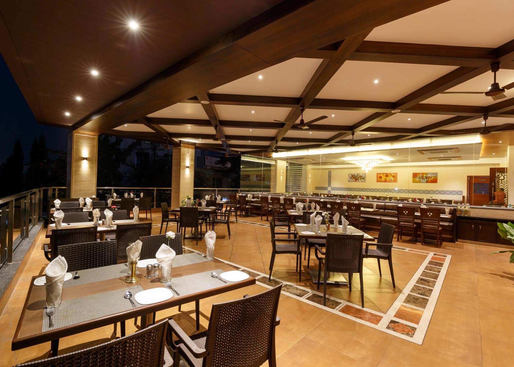 Hotel Ayodhya Kolhapur Exterior foto
